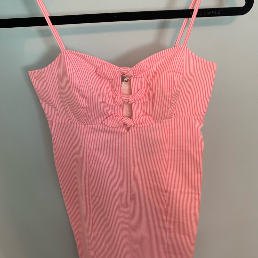 Lily Pulitzer sear sucker dress - Picture 2 of 6